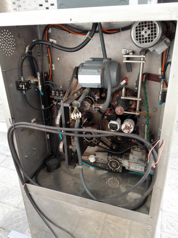 maquina empaquetadora palillos metal 4ruedas funciona 184x195x65 (190eu) 1u